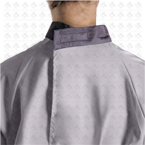 espalda delantal clinico gris cuello redondo negro